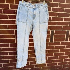 Universal Thread Light Wash Stretch Denim Straight Leg Jeans Size 6/28R